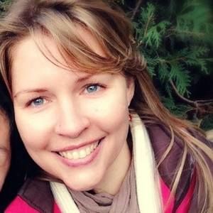 Meet your Posher, Hilary